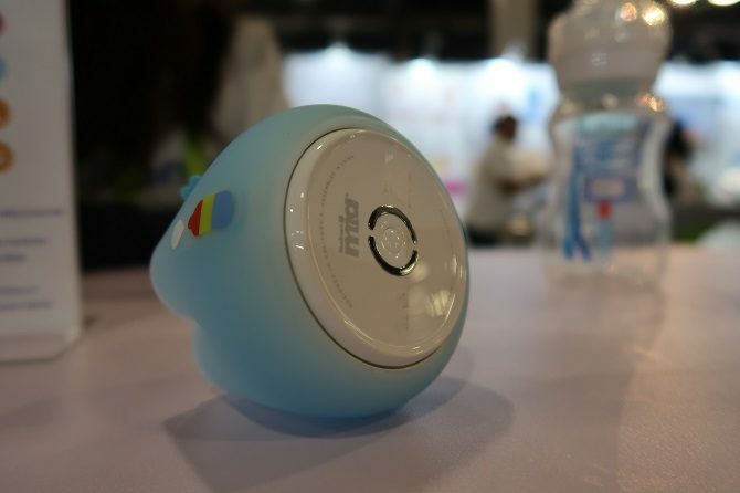 BlueSmart mia2 يزيل التخمين في رضاعة الأطفال الرضّع bluesmart mia2 ces2019 1 670x446