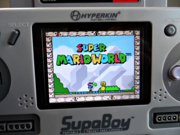 استعراض hyperkin supaboy المحمولة snes