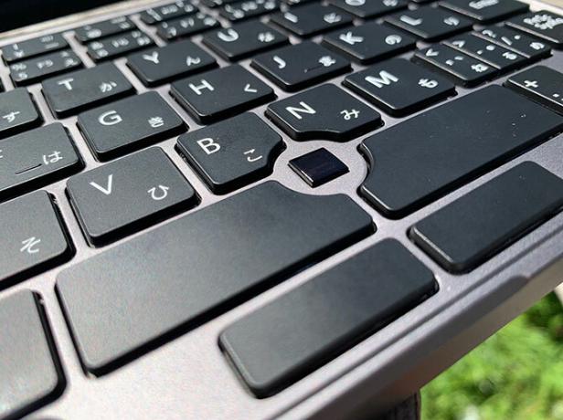 تستغرق وحدة التنقل في MiniBook بعض التعود عليها