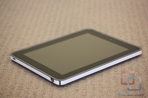 مراجعة MakeUseOf والهبة: CandyShell iPad Case من Speck IMG 2111