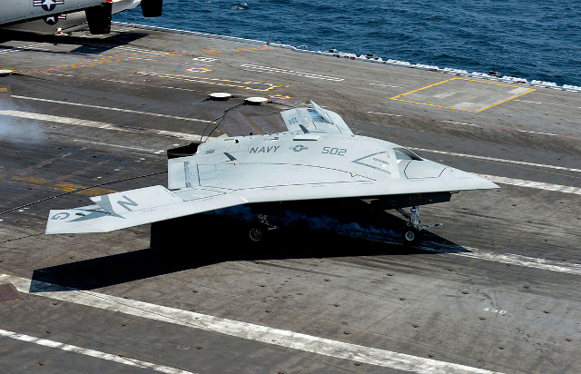 x-47- طائرة بدون طيار