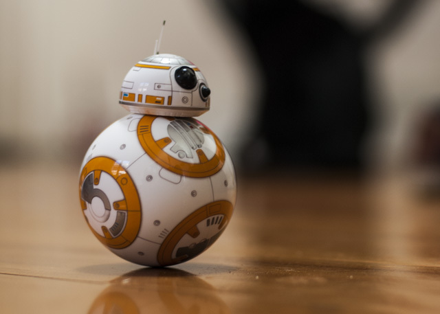 القطط القوة: مراجعة Sphero Star Wars BB-8 و Giveaway DSC 0004