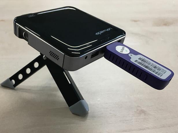 جهاز عرض Apeman M4 Mini DLP: أنيق وصغير وسهل الاستخدام m4 roku