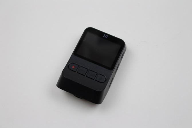 Yi Mini Dashcam: Yi تواصل السيطرة على نهاية الميزانية لكل شيء Yi Mini Dashcam 2
