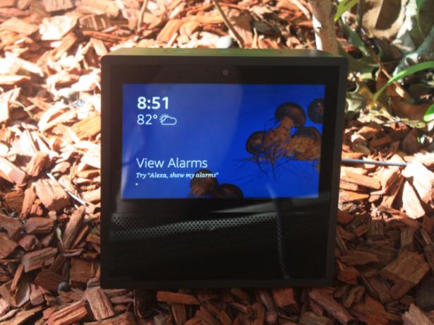 كيفية إعداد واستخدام صدى Amazon Echo Show main main 1