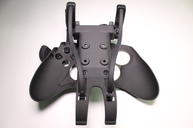 مراجعة Avenger Elite Defcon F4 و Giveaway Avenger Elite Elite Defcon F4 Xbox Controller 5
