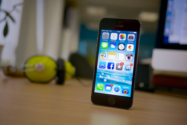 كل ما تحتاج لمعرفته حول فتح iPhone5