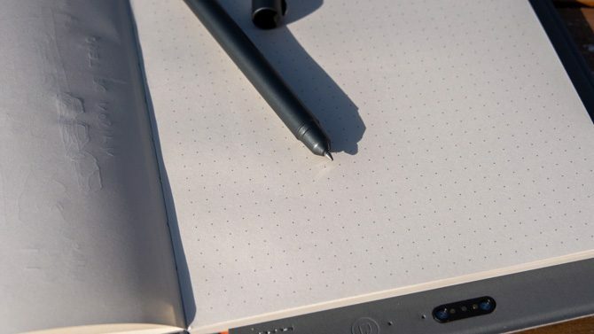 XP Pen Note Plus عبارة عن برنامج "المفكرة الورقية السحرية" الذي يقوم بمسح كل شيء تكتبه xp pen note plus pen nib 670x377