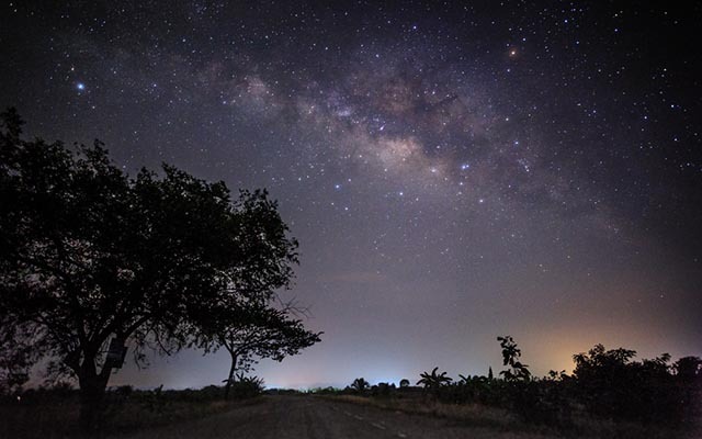 الليل السماء التصوير الفوتوغرافي ومرحلة ما بعد المعالجة