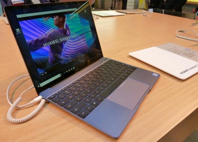 Huawei MateBook 13 في CES 2019