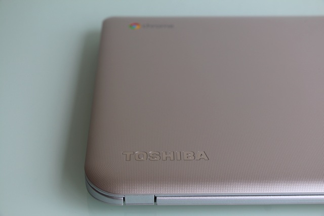 مراجعة توشيبا CB35-A3120 Chromebook ومراجعة الهبة توشيبا CB35 A3120 4