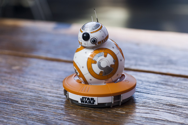 القطط القوة: مراجعة Sphero Star Wars BB-8 و Giveaway DSC 0051