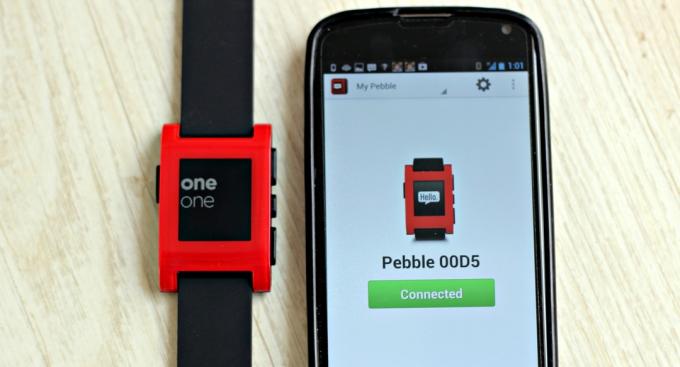 حصاة استعراض smartwatch