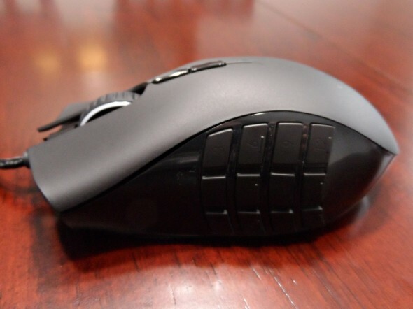 الماسح- naga-logitech-g600-gaming-mouse-review-6