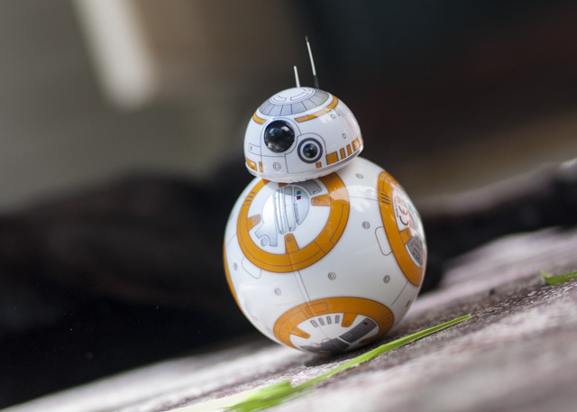 القطط القوة: مراجعة Sphero Star Wars BB-8 و Giveaway DSC 0029