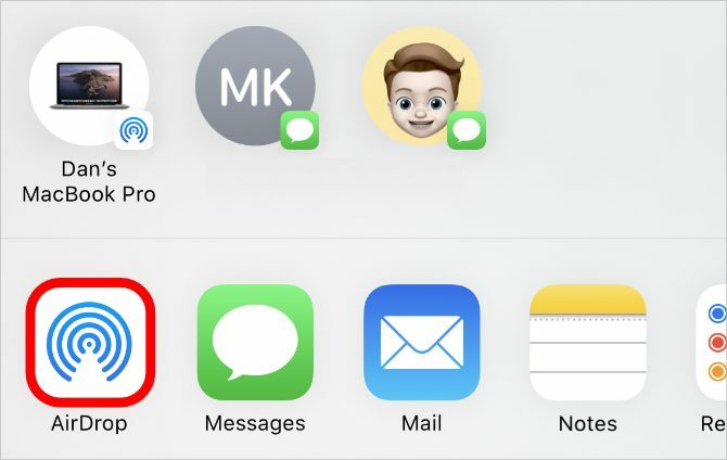 زر iPhone Share Sheet AirDrop