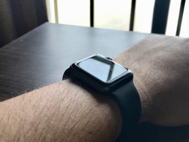 Apple Watch أفضل من Fitbit 2