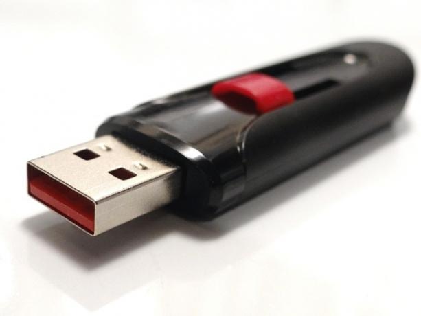 مفتاح USB