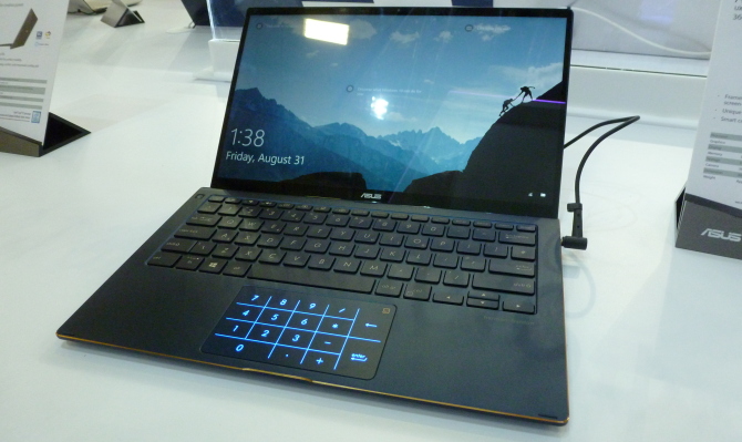 الحوسبة المنزلية في IFA 2018: ما الجديد والساخن؟ ASUS ZenBook Flip 13 001 IFA2018